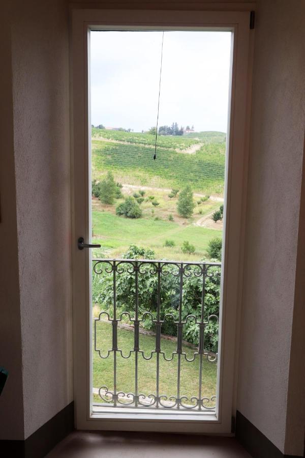 B&B Tricudai Agliano Terme Εξωτερικό φωτογραφία